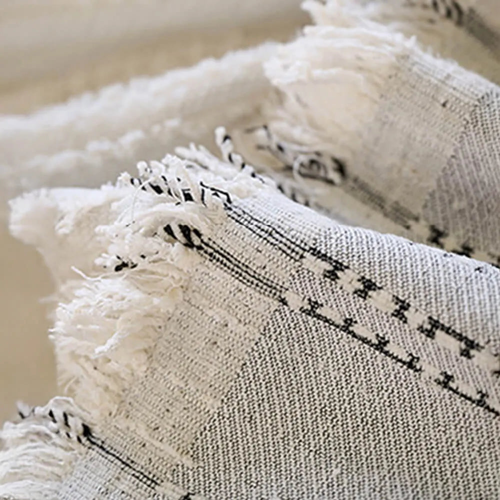 All-Season Striped Tassels Chenille Durable Sofa Cover (Universal Size 180X380 Cm)