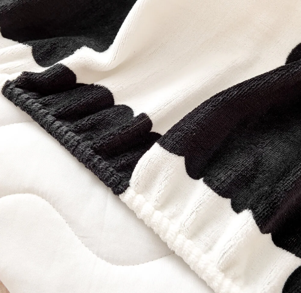 Premium Velvet Fitted Bedsheets with Pillow Covers (2Pcs)