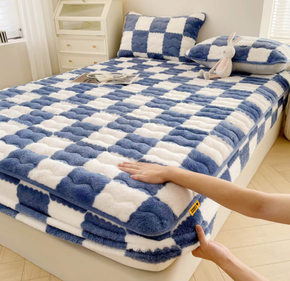 Premium Velvet Fitted Bedsheets with Pillow Covers (2Pcs)